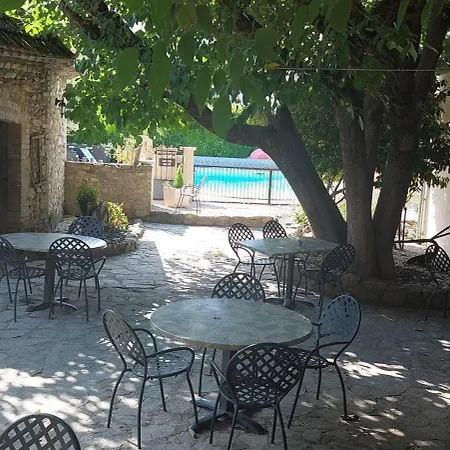 Hotel apartamentowy Le Logis De Berianne Les Tourrettes