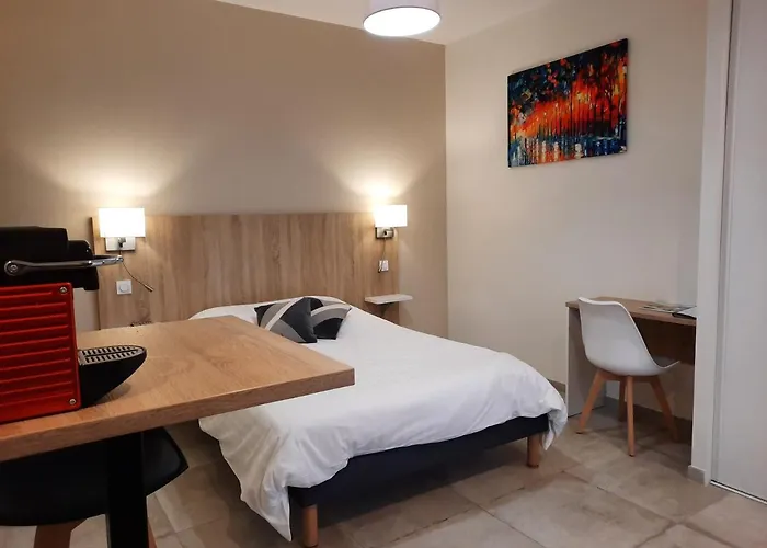 Le Logis De Berianne Aparthotel 3*