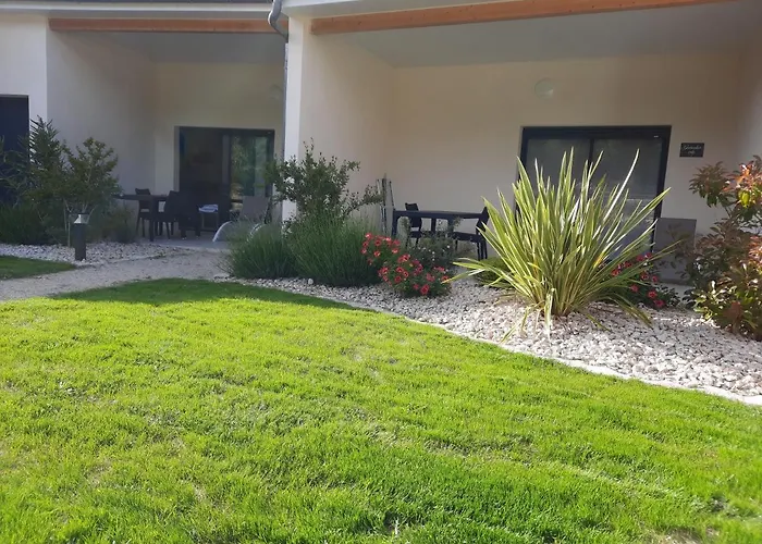 Le Logis De Berianne Aparthotel 3*